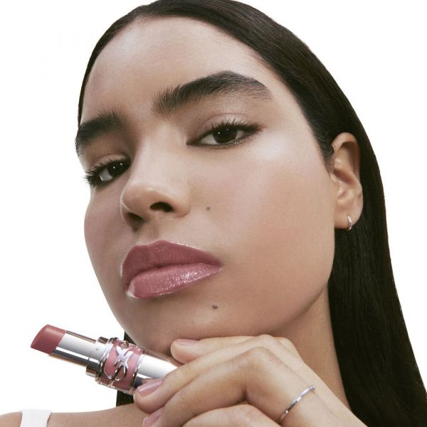 YVES SAINT LAURENT Loveshine Wet Shine Mitrinoša lūpu krāsa