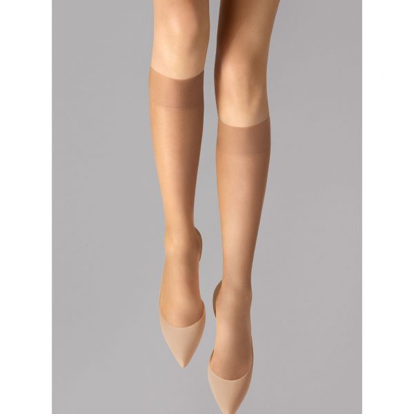WOLFORD SHEER 15 Pusgaras zeķes