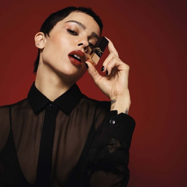 YVES SAINT LAURENT Rouge Pur Couture The Bold Lūpu krāsa