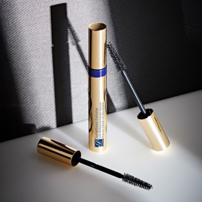 ESTÉE LAUDER Sumptuous Extreme Apjomu palielinoša skropstu tuša