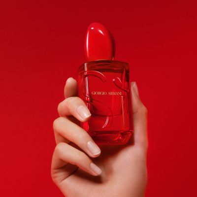 GIORGIO ARMANI Sì Passione Red Musk Izsmidzināms parfimērijas ūdens