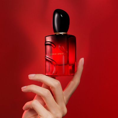 GIORGIO ARMANI  Si Passione Intense Izsmidzināms parfimērijas ūdens (uzpildāmas)