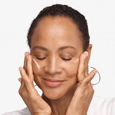 CLINIQUE Smart Night Clinical_ MD Multi-Dimensional Repair Treatment Retinol Intensīvas iedarbības līdzeklis sejai