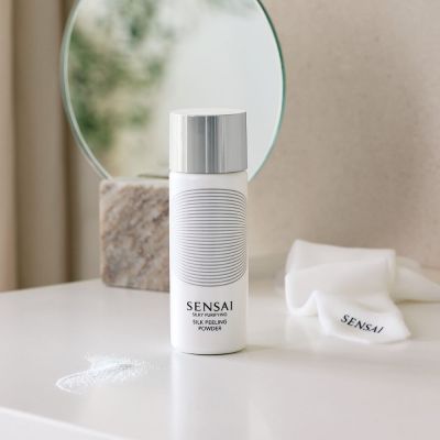 SENSAI Silky Purifying Silk Peeling Powder Sejas skrubis
