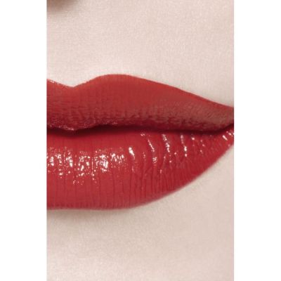 CHANEL Rouge Coco Bloom Mitrinoša un apjomu palielinoša lūpu krāsa