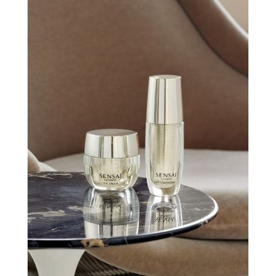 SENSAI Ultimate The Concentrate Sejas serums