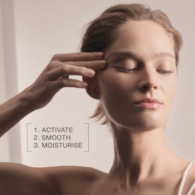 LA PRAIRIE SKIN CAVIAR LIQUID LIFT Visaptverošs serums sejas ādai pret novecošanos