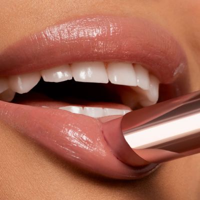 LANCÔME Lip Idôle Butterglow Lūpu balzams ar toni