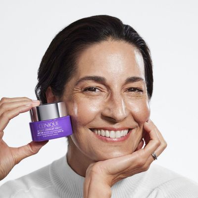 CLINIQUE Smart Clinical Repair_ Wrinkle Correcting Cream SPF30 Dienas sejas krēms