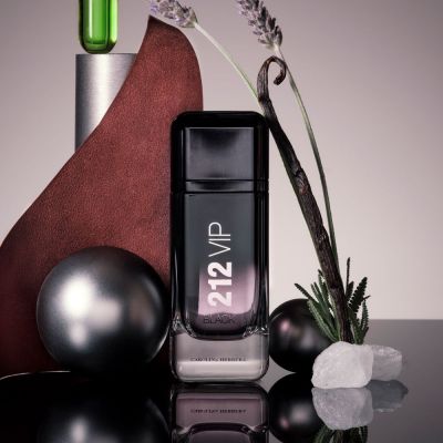 CAROLINA HERRERA 212 Vip Black Парфюмерная вода спрей