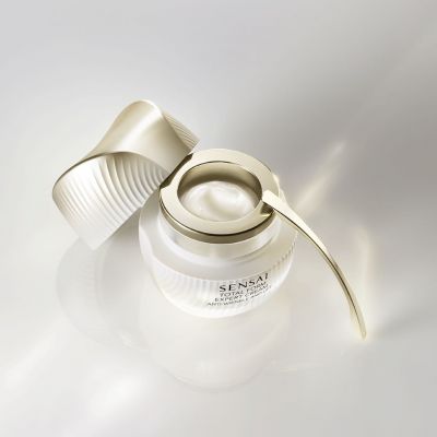 SENSAI Total Form Expert Cream Pretgrumbu sejas krēms