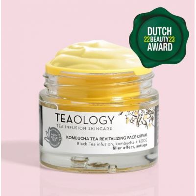 TEAOLOGY KOMBUCHA TEA REVITALIZING FACE CREAM Pretgrumbu sejas krēms