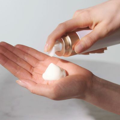 SENSAI Absolute Silk Micro Mousse Treatment Mitrinošs losjons-putas