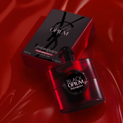 YVES SAINT LAURENT Black Opium Over Red Izsmidzināms parfimērijas ūdens