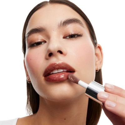YVES SAINT LAURENT Loveshine Plumping Lip Oil Gloss Apjomu palielinošs lūpu spīdums