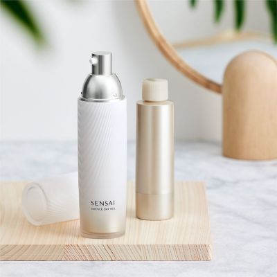 SENSAI Essence Day Veil SPF30 Sejas serums