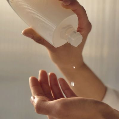 SENSAI Absolute Silk Micro Essence in Lotion Esence sejai