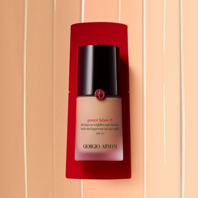 GIORGIO ARMANI BEAUTY Power Fabric Tonālais krēms